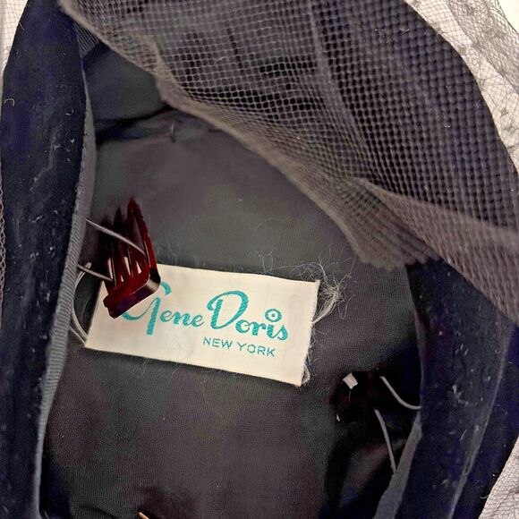 Vintage 1950s Gene Doris New York Black Velvet Fascinator Veiled Hat w/Feathers main image 5